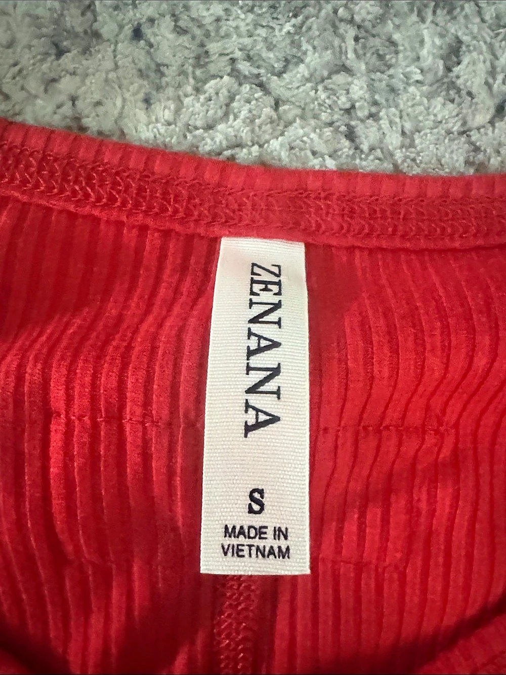 ZENANA Ribbed Button-Front Tank Top Red Small - Picture 2 of 2